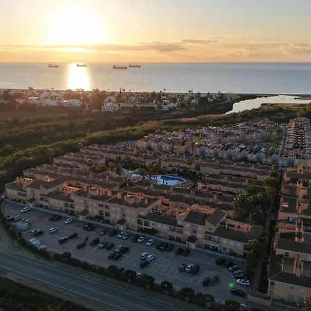 Marinas Relax And Privacy